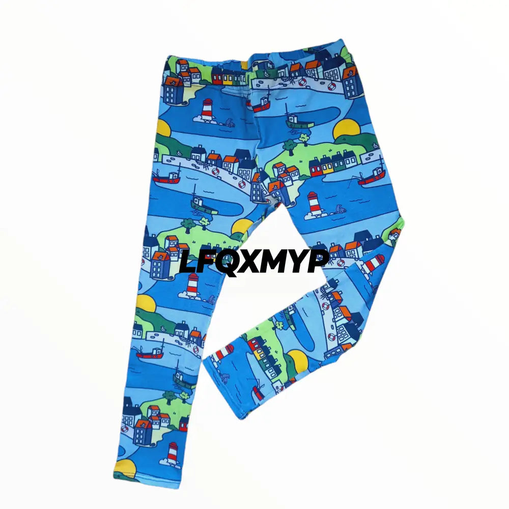 Little Fishing Village Hemmed Leggings