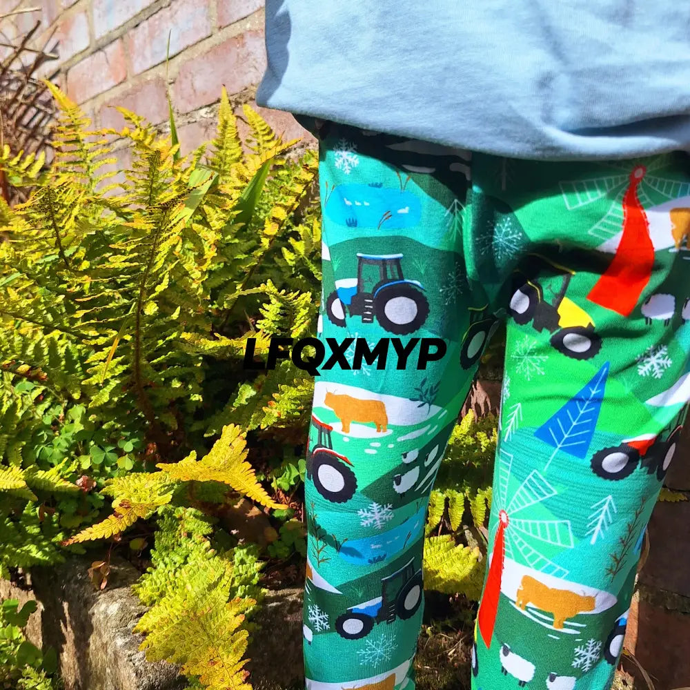 Winter Farm Cuffed Leggings